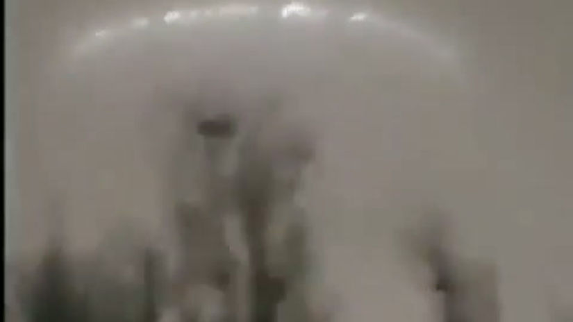 UFO_mania_-_Man_left_dinner_with_friends_when_he_came_across_this_extraterrestria...